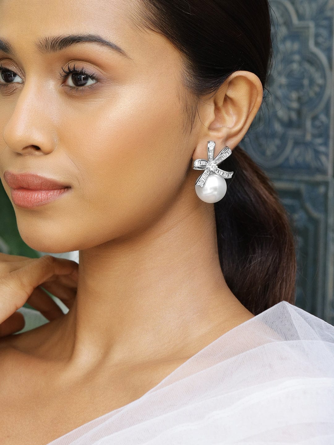 Soft Petal Pearl Studs