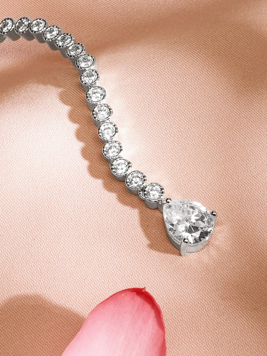 Alluring Maang Tikka American Diamond