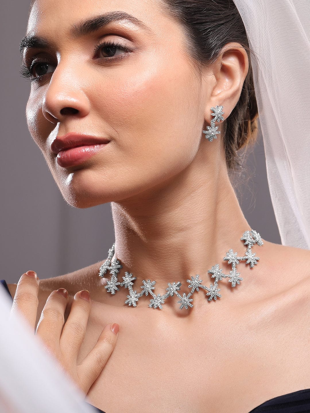 White Snowflake Choker Set