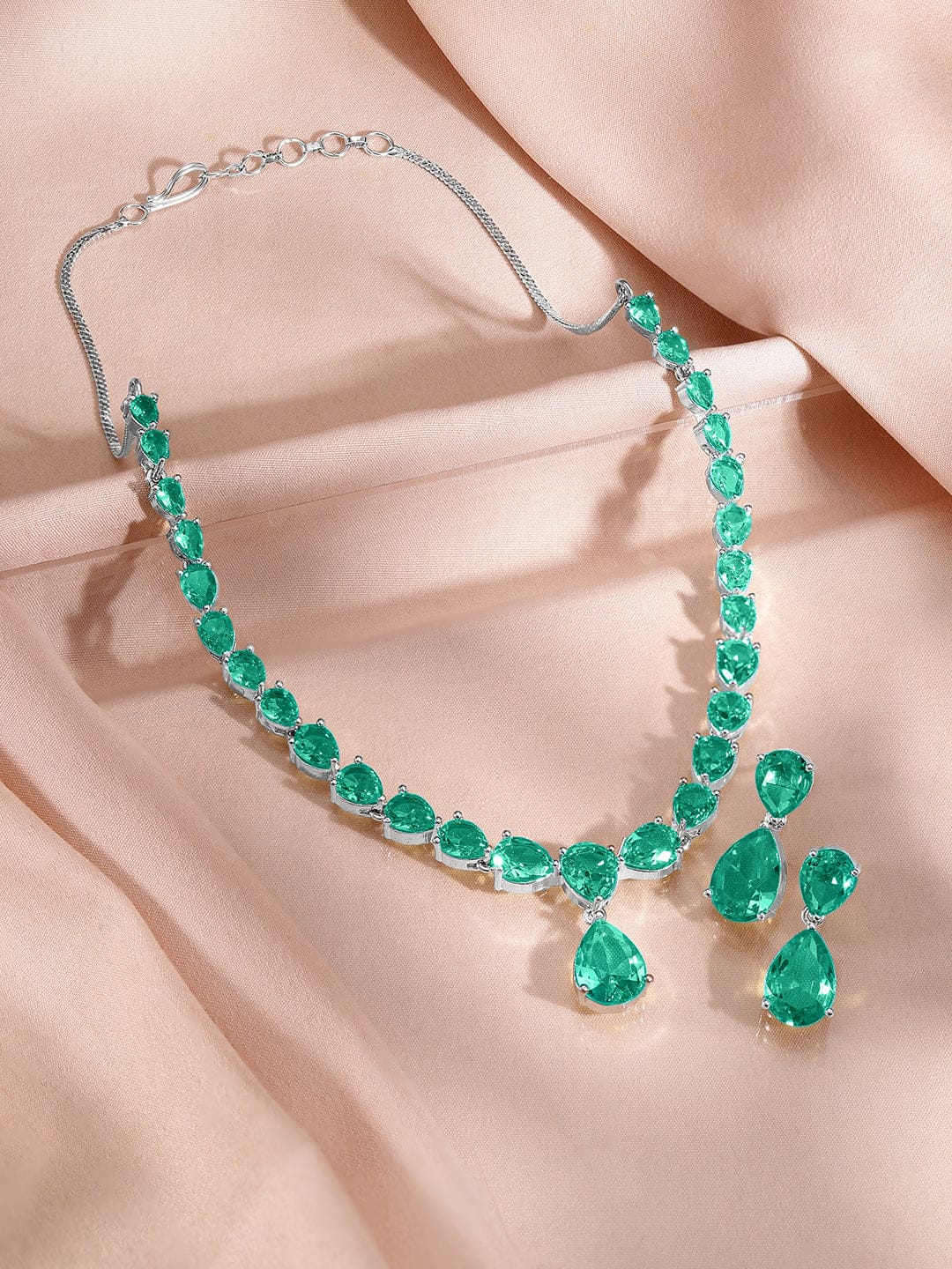 Minimal Emerald Green Crystal Necklace Set