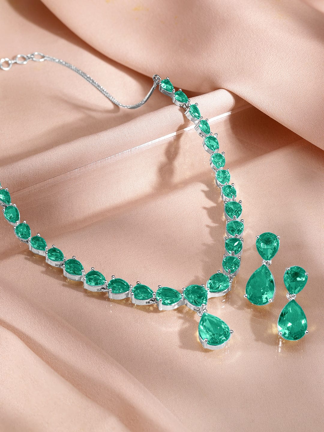 Minimal Emerald Green Crystal Necklace Set