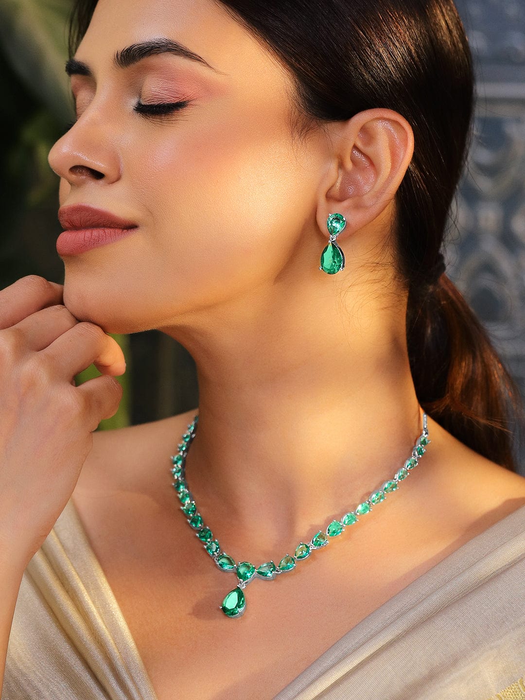 Minimal Emerald Green Crystal Necklace Set