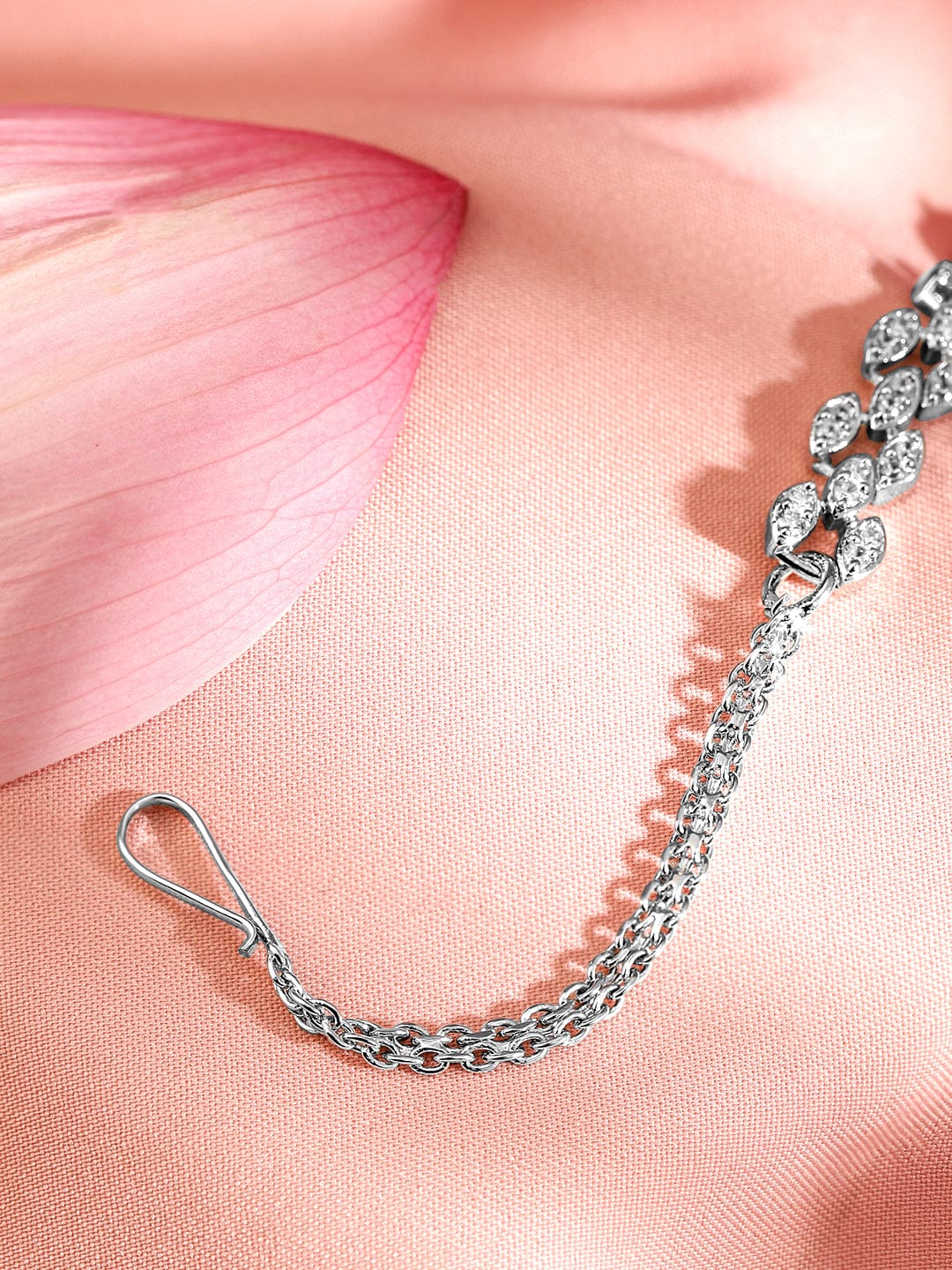Wentra Rhodium Plated Emerald & White Cubic Zirconia Maang Tikka
