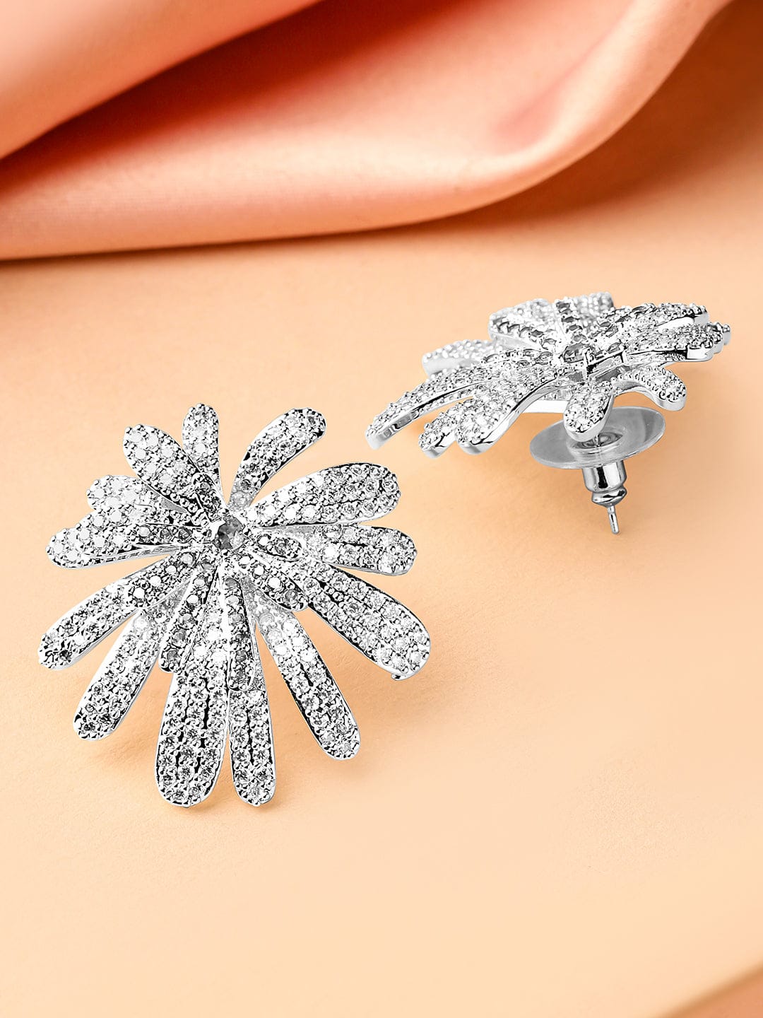 Floral Motif Shimmering Ear Studs