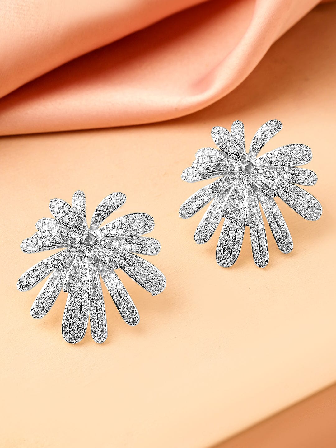Floral Motif Shimmering Ear Studs