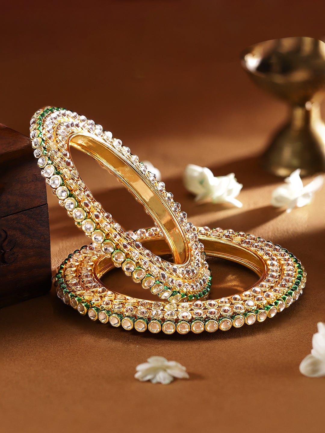Kundan Aura Bangle Set