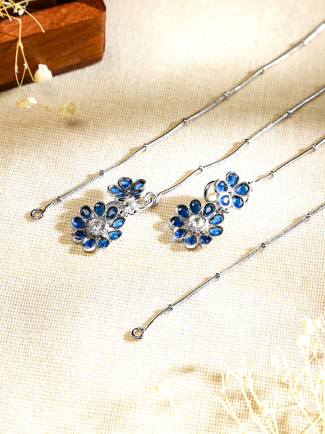 Wentra Set of 2 Oxidised Silver-Plated Blue Kundan Floral Charm Anklets