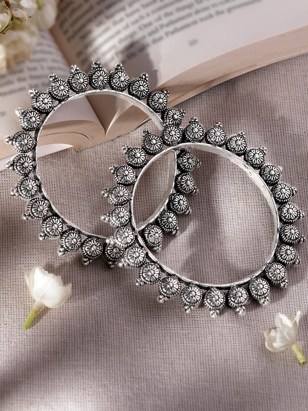 Wentra Set of 2 Oxidized Silver plated Bangles with Lotus Motif