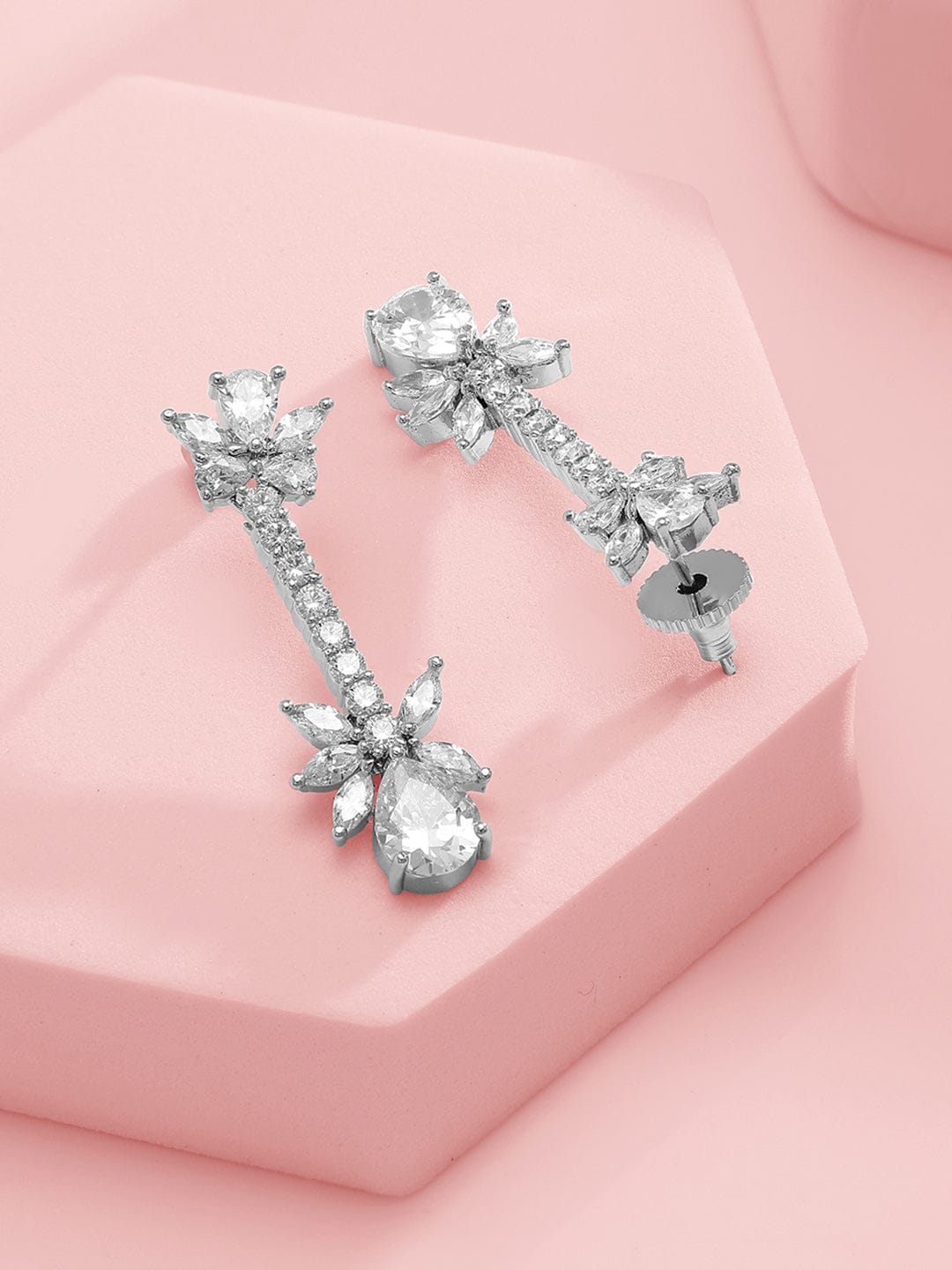 White Studded Shimmering Necklace Set