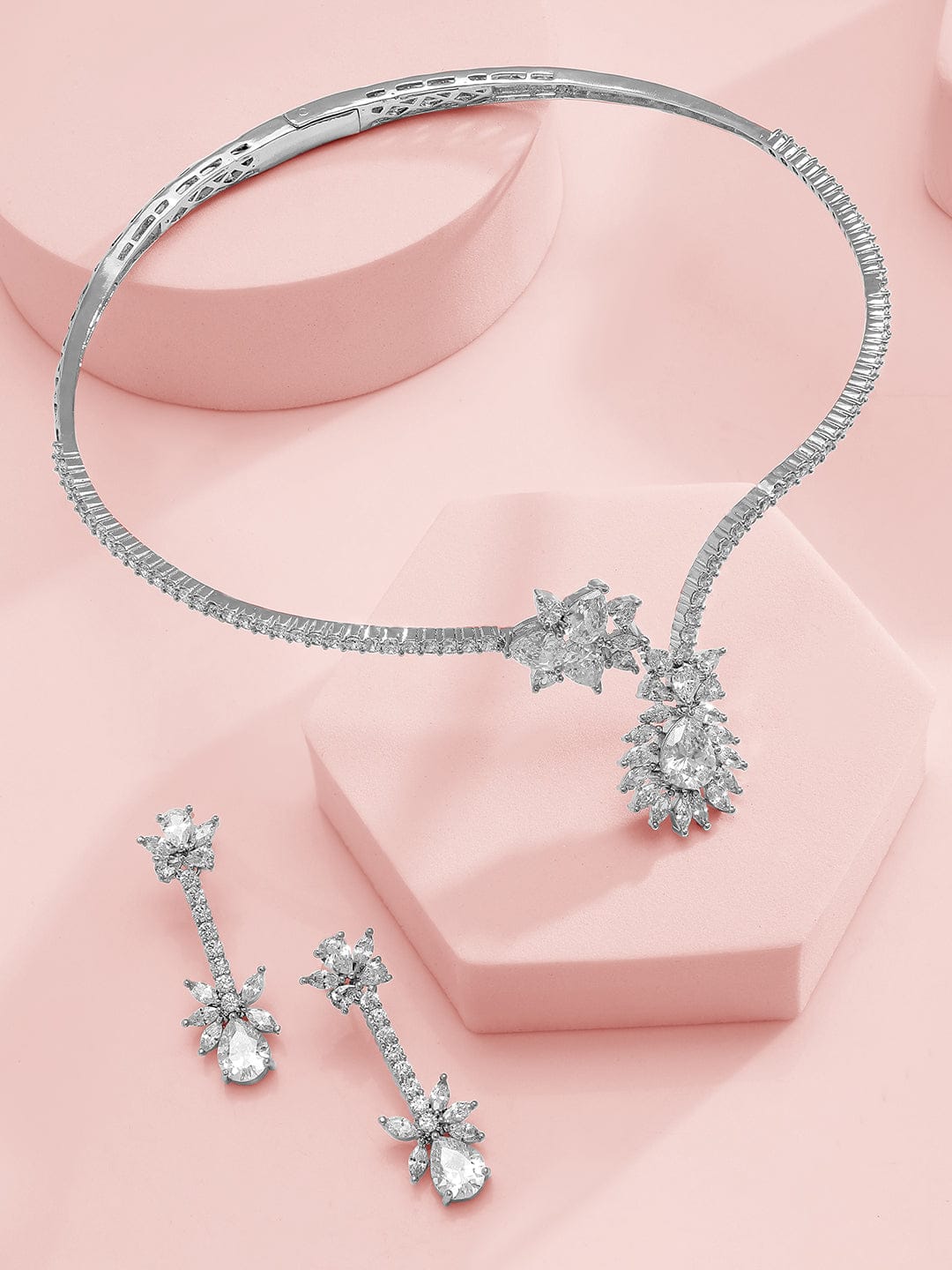 White Studded Shimmering Necklace Set