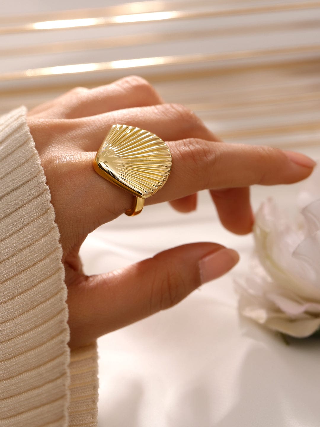 Wentra Voguish 18K Gold-Plated Adjustable Shell Motif Finger Ring