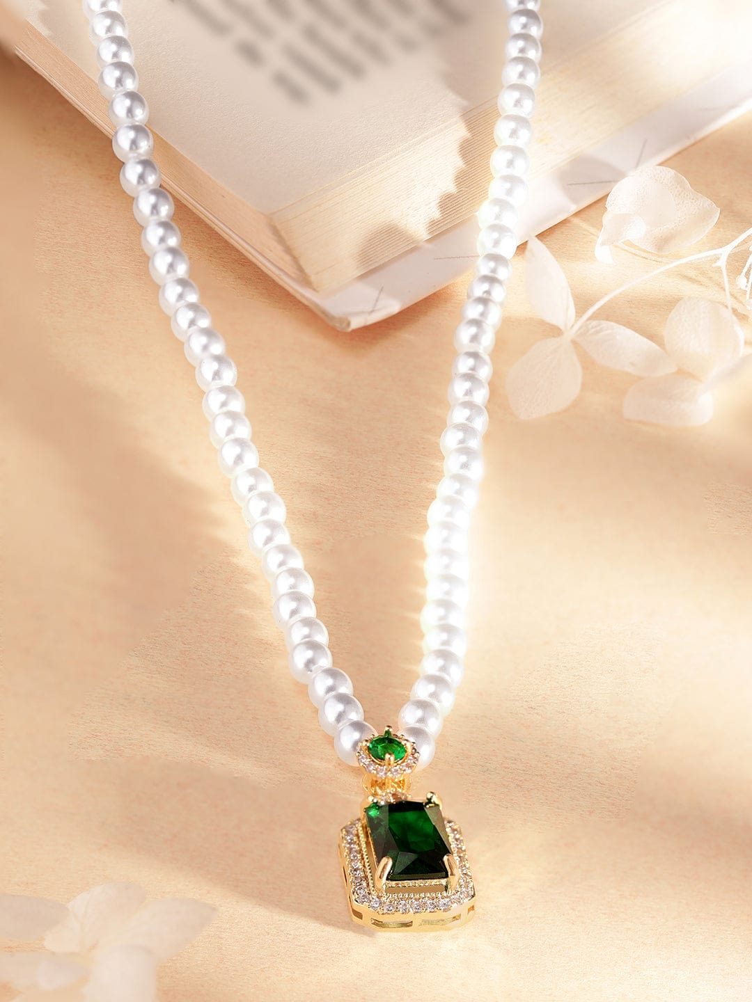 Royal Emerald Green Pearl Necklace