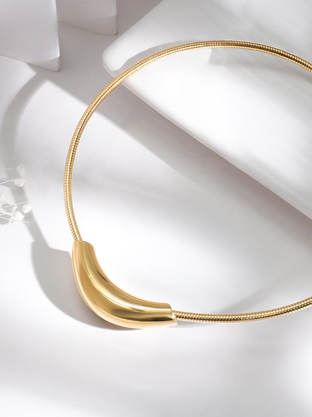 Abstract Organic Bar Gold Necklace