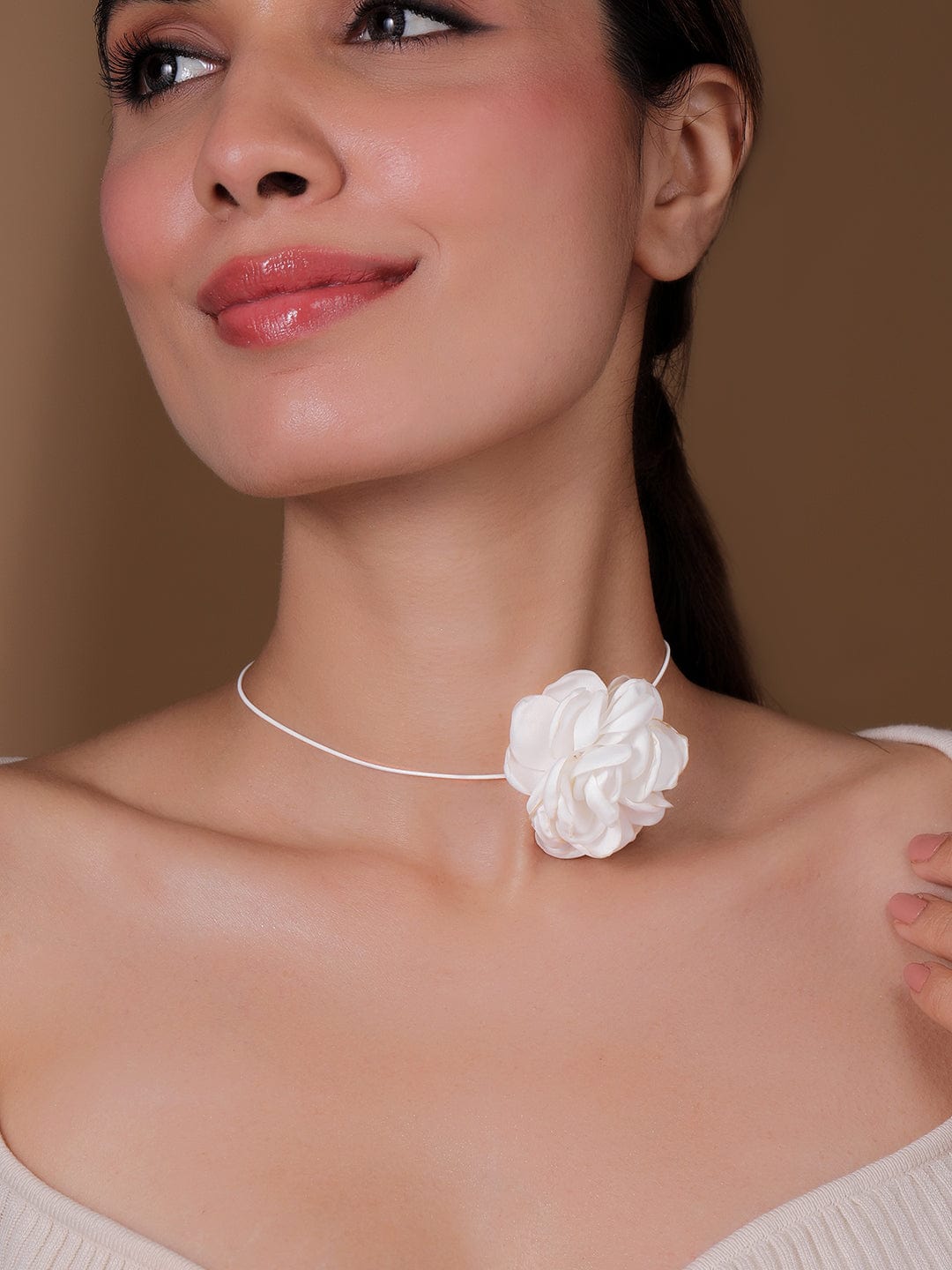White Flower Accent Cord Choker Set