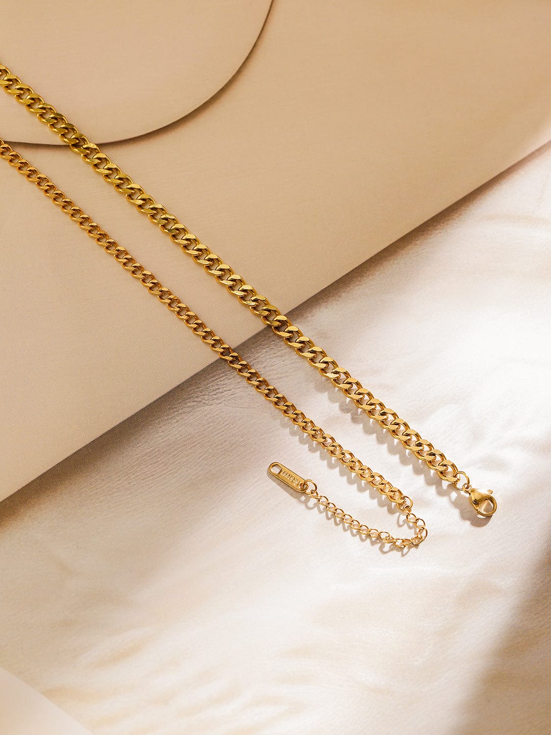 Simple Curb Necklace with Pearl Charm