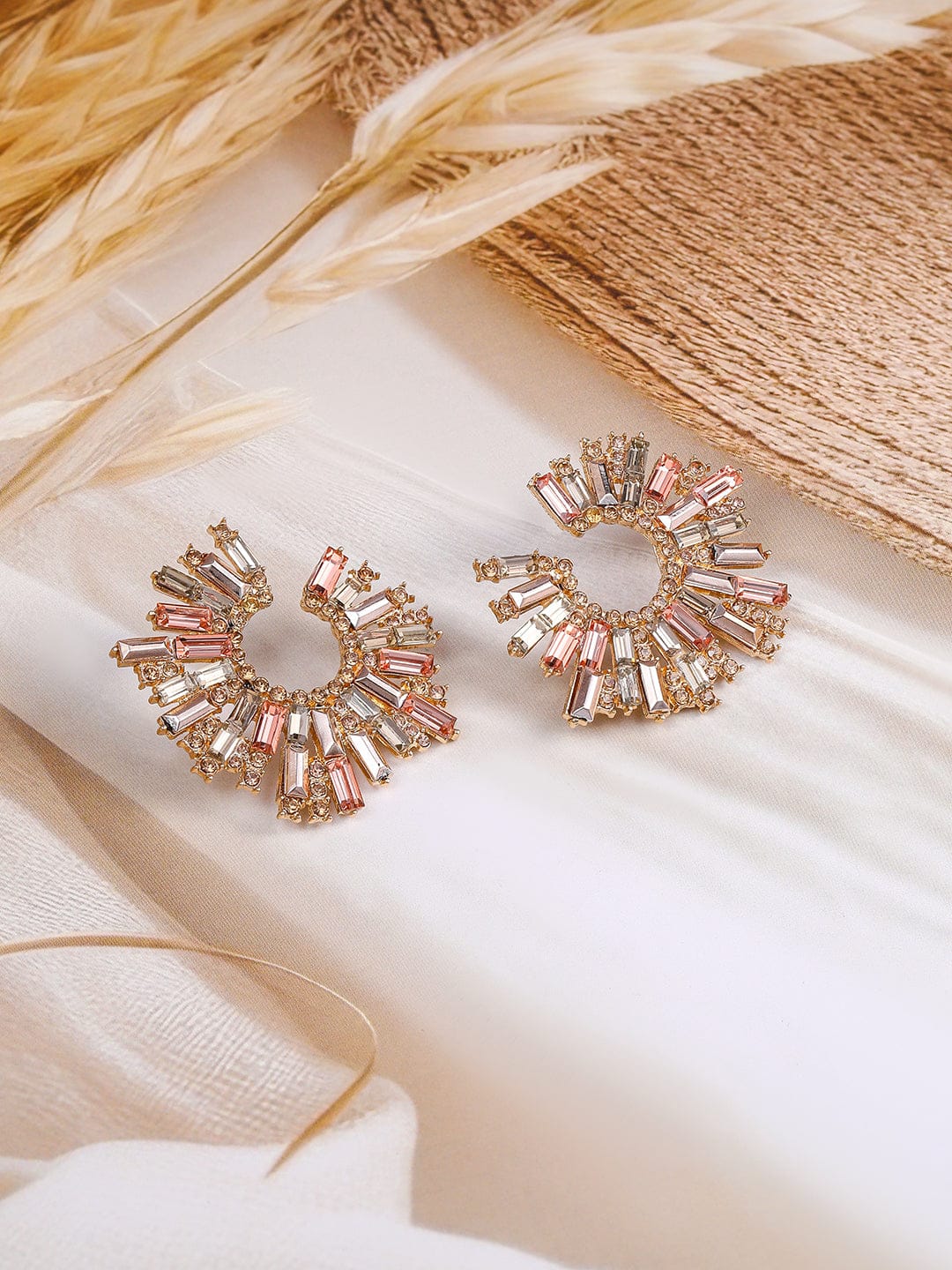 Studded fan-shaped stud earrings