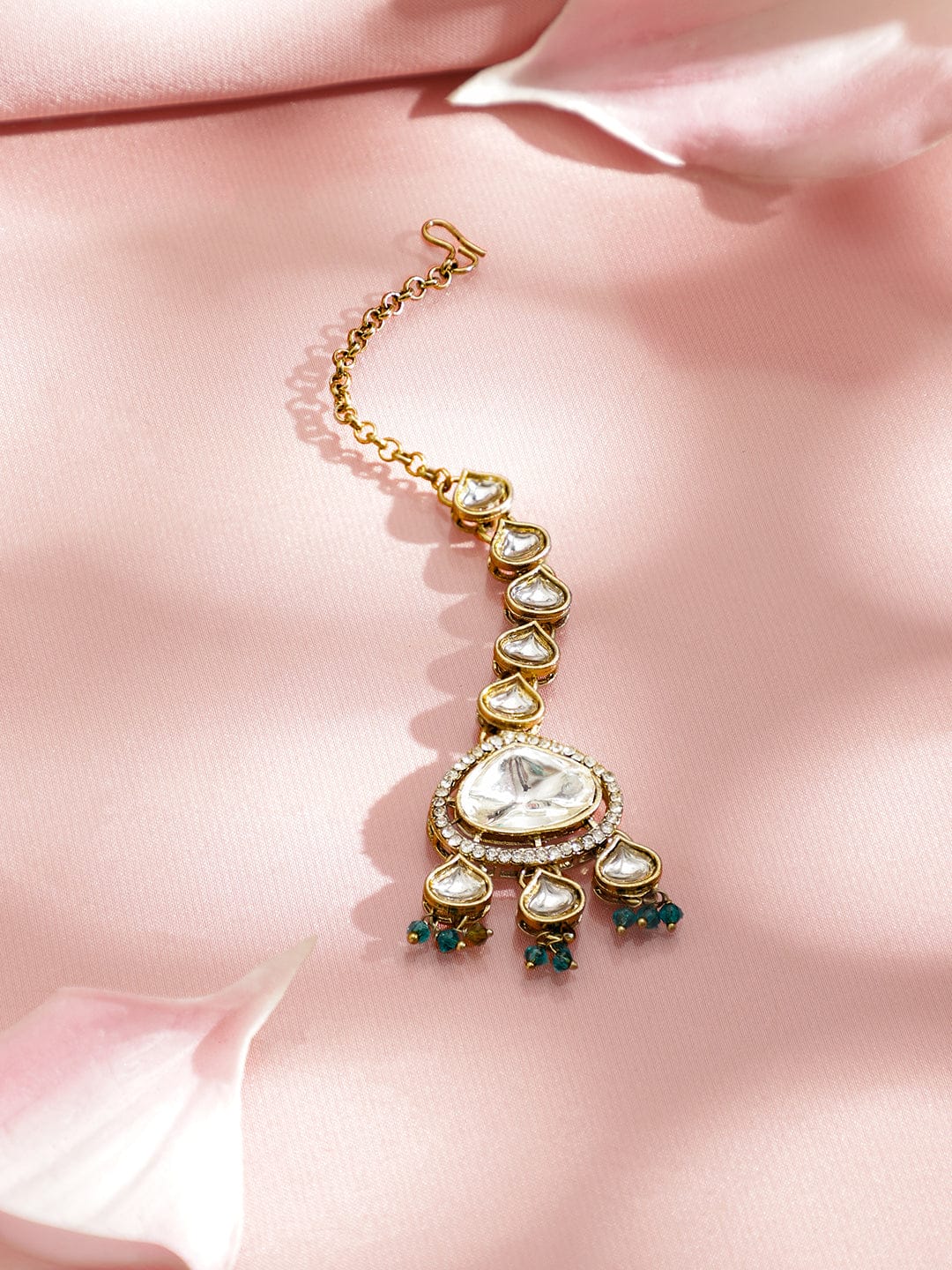 Turquoise Edges Kundan Choker Set