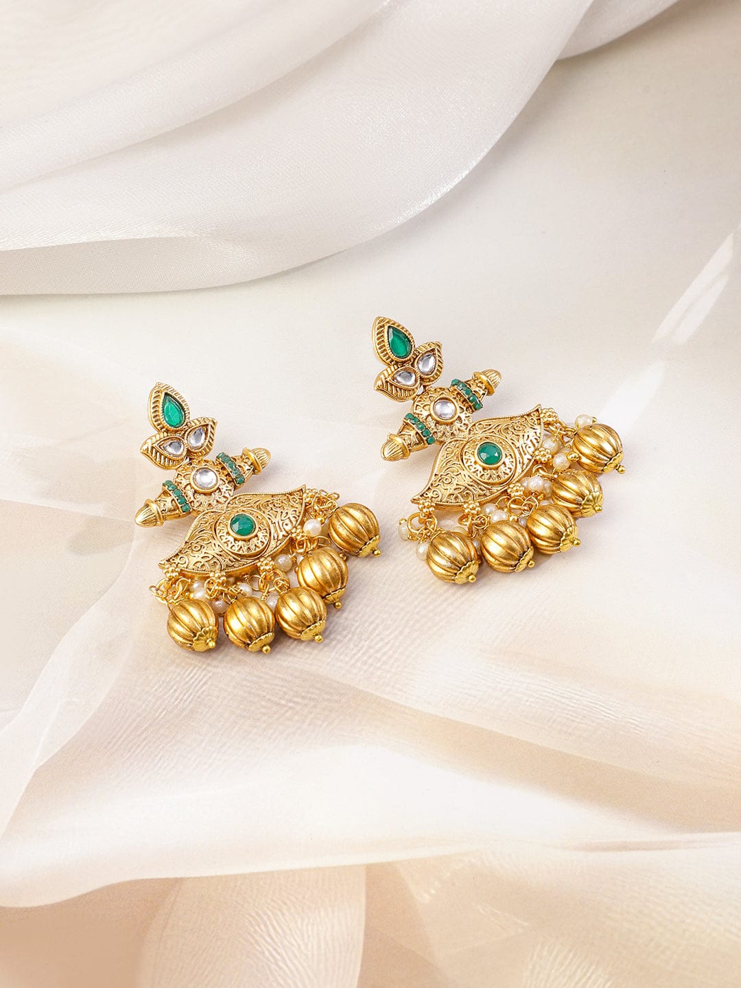 Vintage Luxe Green & Golden Necklace Set